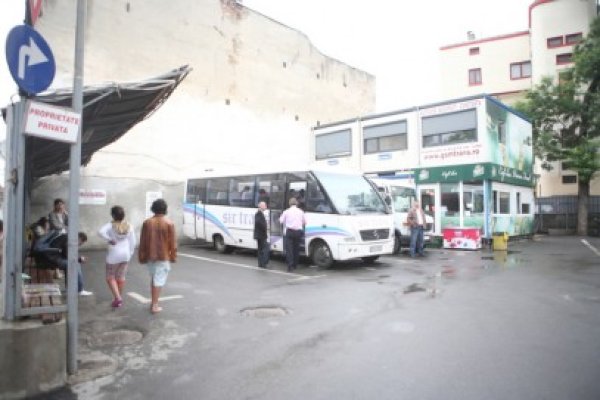 90 de lei pentru o cursă dus-întors pe ruta Bucureşti - Constanţa, cu internet wireless la pachet